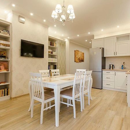 2-Roomed Apartment With Living Room Odesa Exterior foto