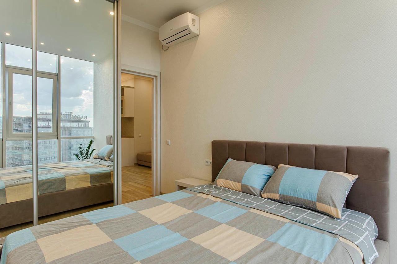 2-Roomed Apartment With Living Room Odesa Exterior foto