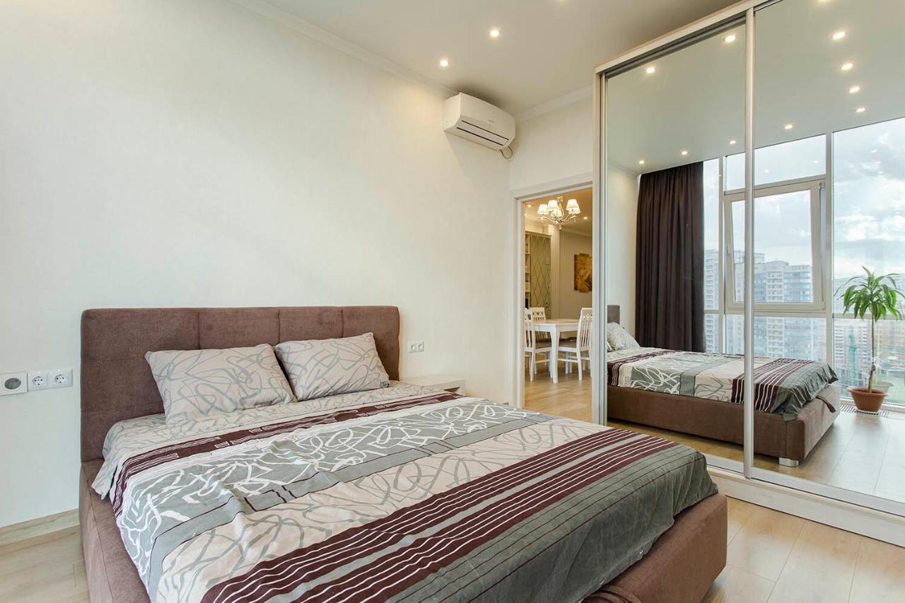 2-Roomed Apartment With Living Room Odesa Exterior foto